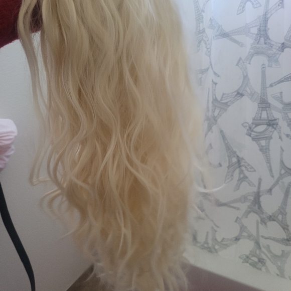 “Ava” Platinum Blonde Lace Front Wig